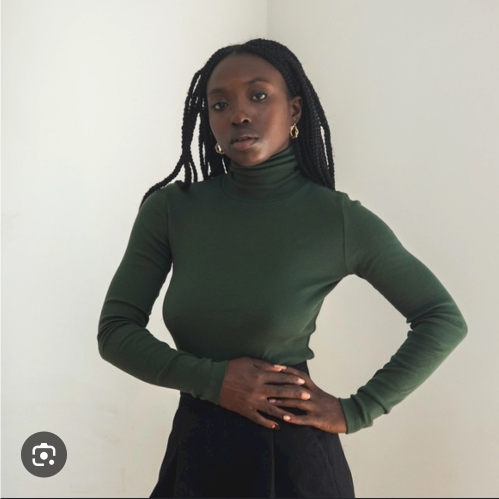 KOTN fitted turtleneck in green (NWOT)